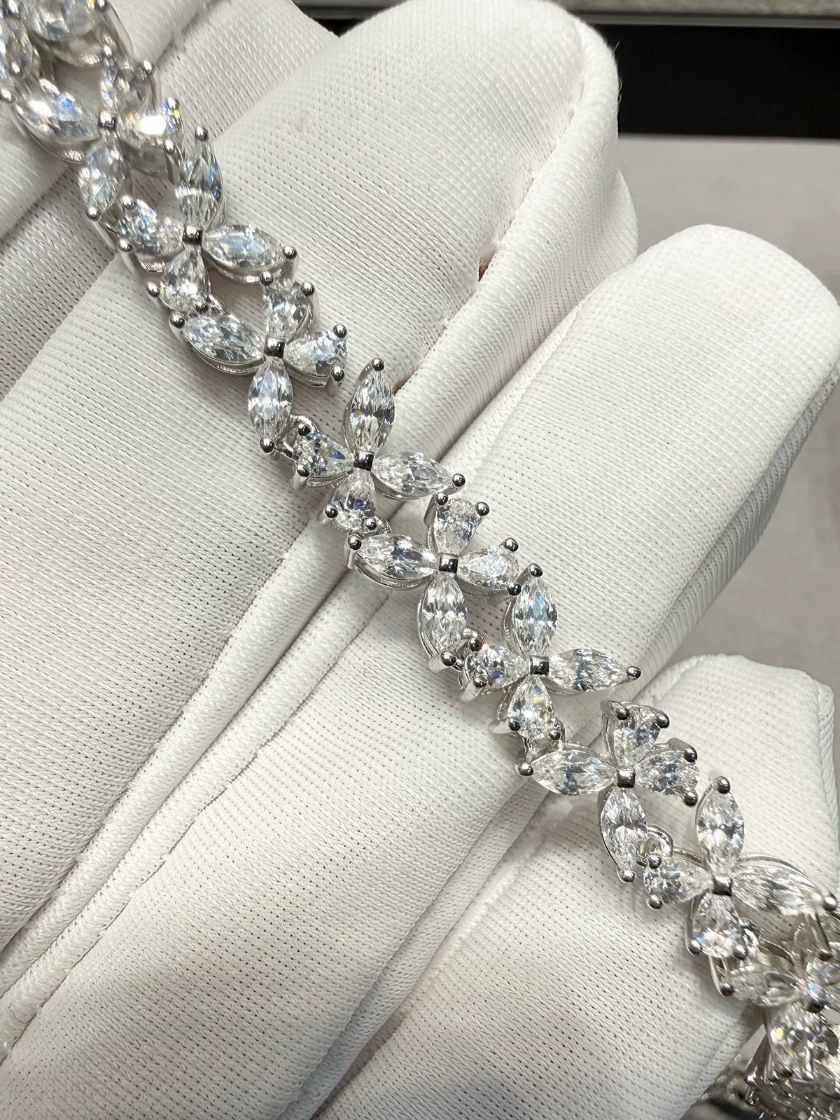 Collana Tennis con Diamanti e Quadrifoglio
