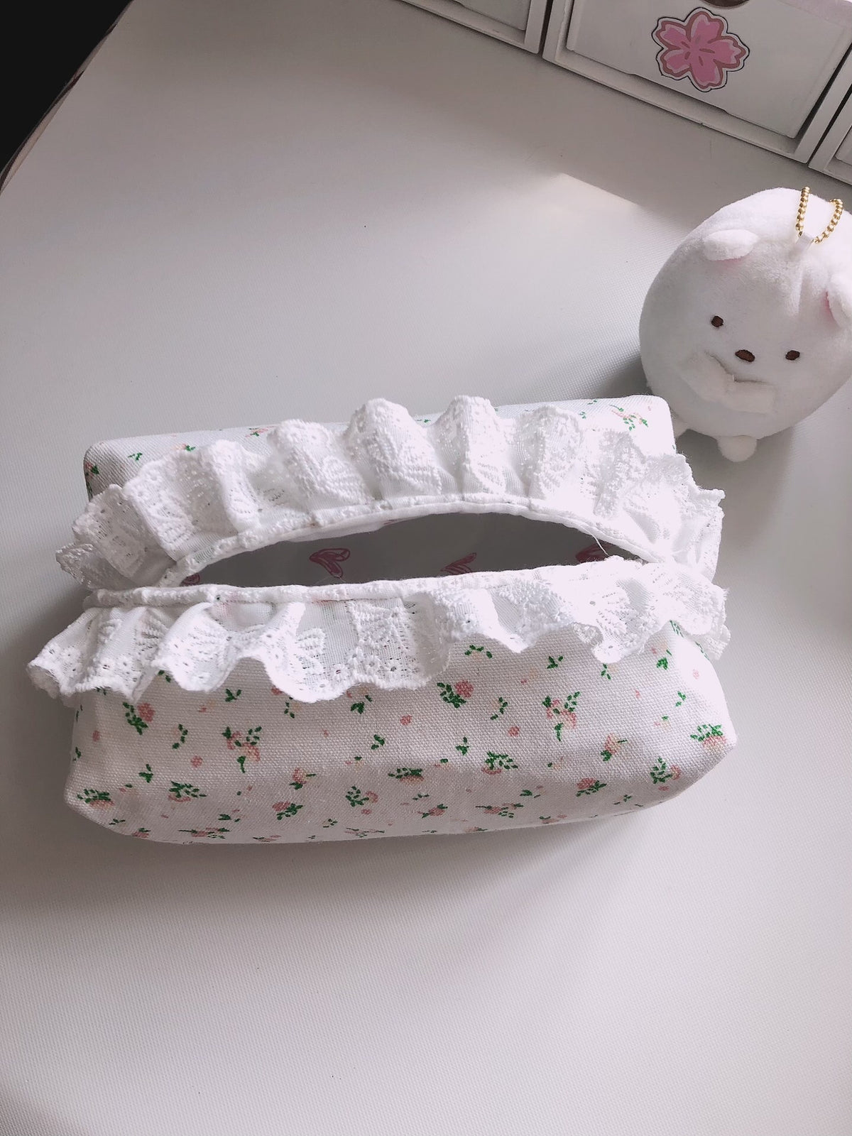 Funda de tela para pañuelos con estampado floral crema