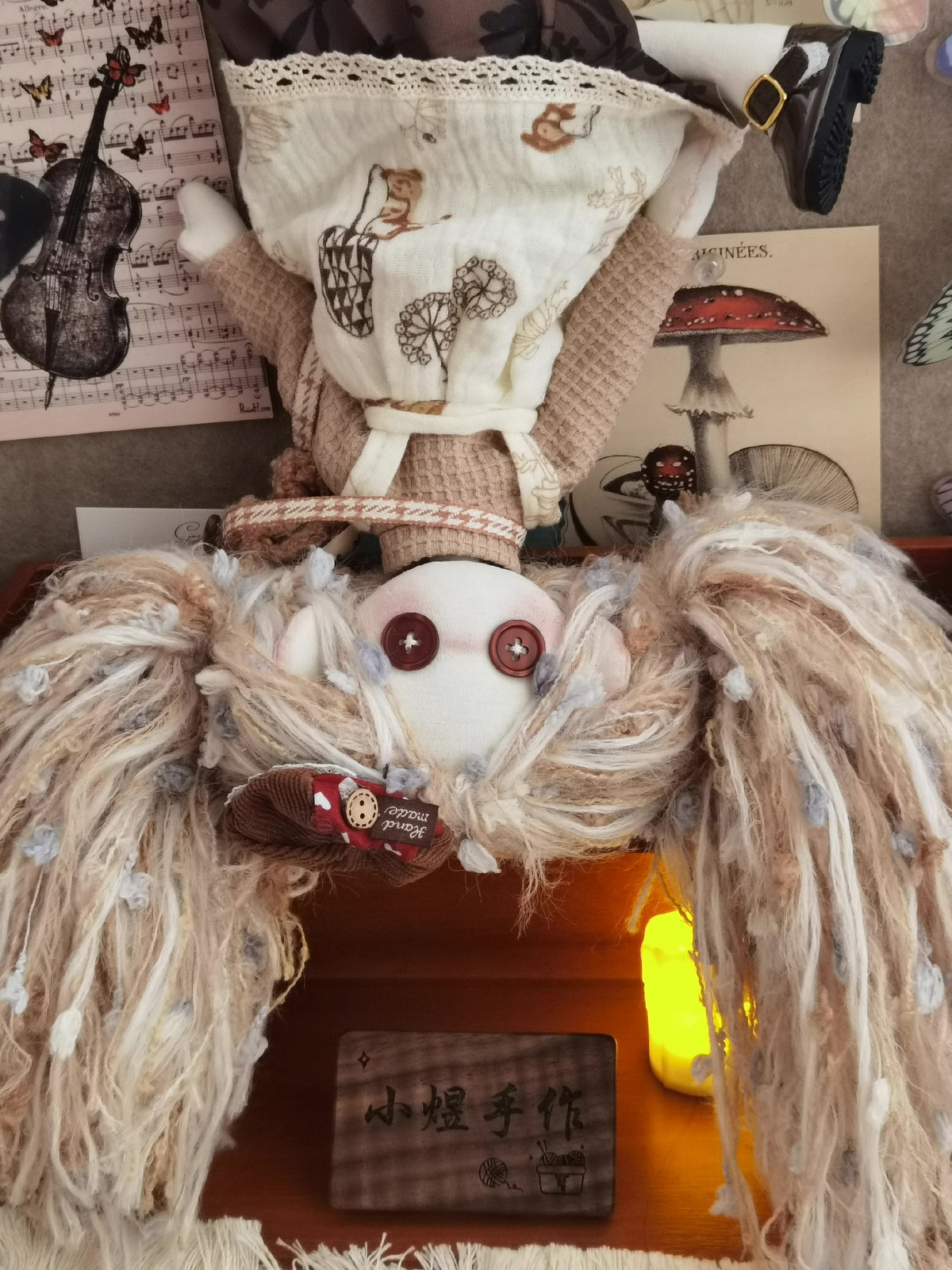 Muñeca de arte hecha a mano con ojos de botón 30 cm