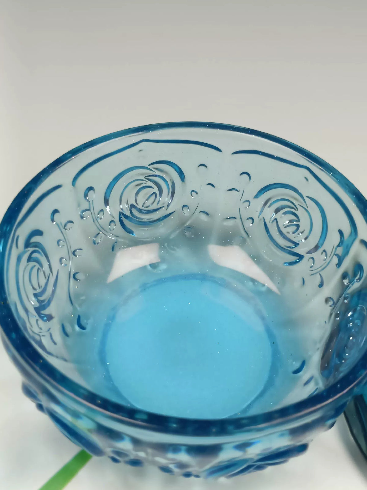 Florale Glas-Schmuckdose mit Deckel