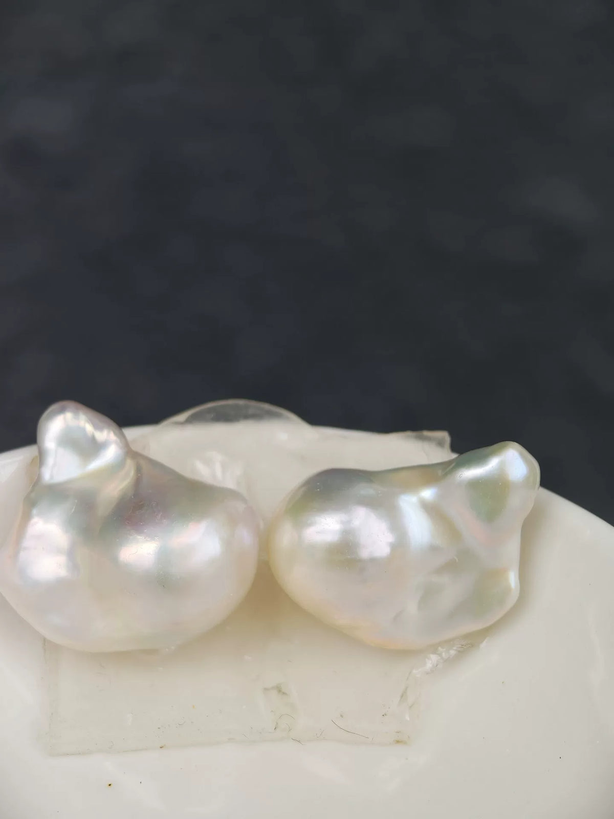 Coppia di perle barocco a forma coda di sirena