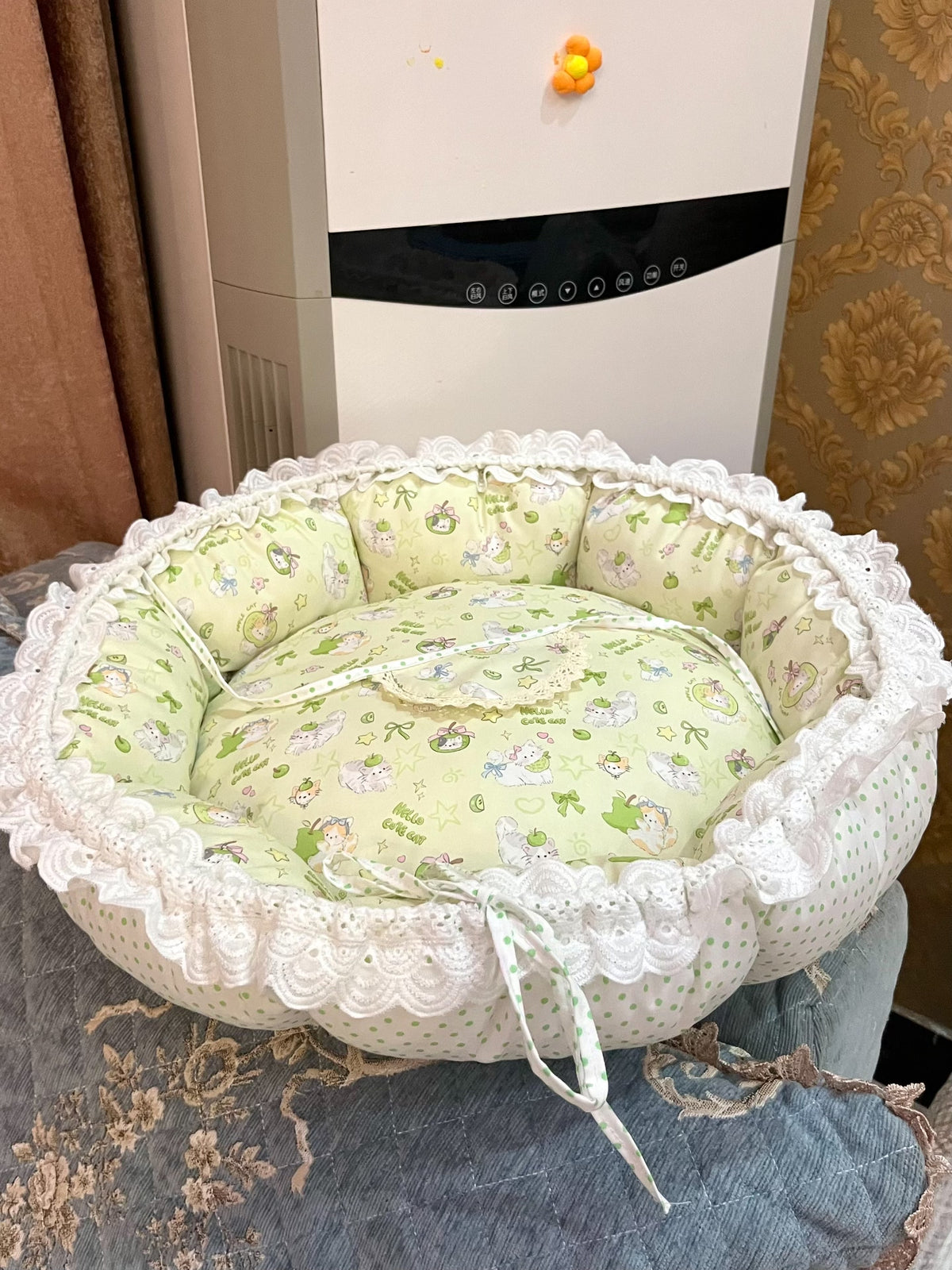 Reversible Cat Bed with Lace Trim