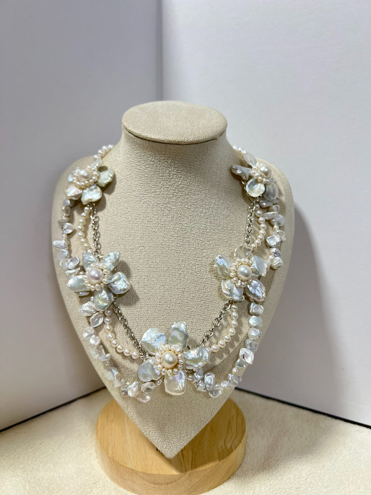 Silver Blue Shell Floral Pearl Necklace