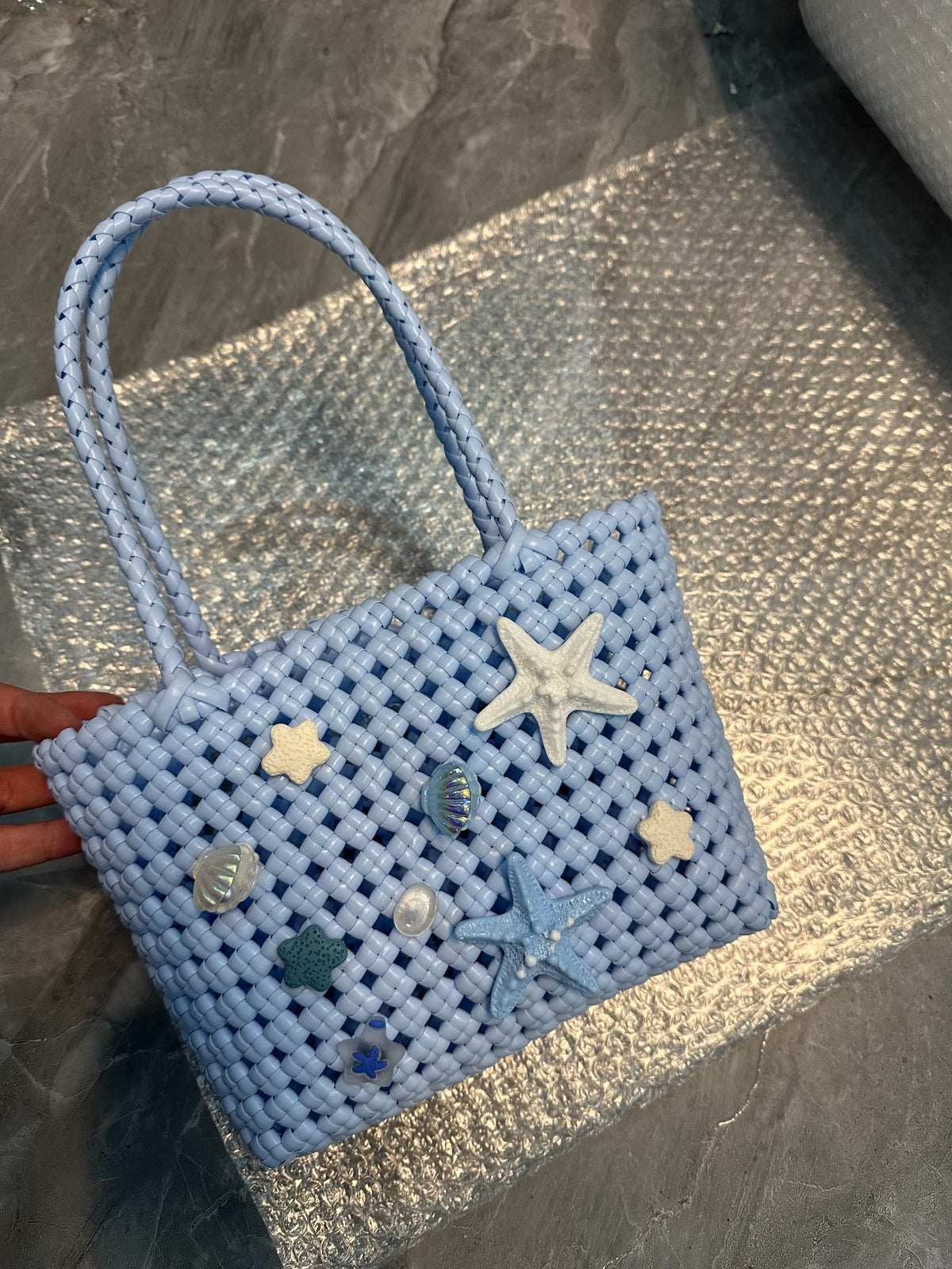 Bolsa de Vime Tecida à Mão em Azul Bebé