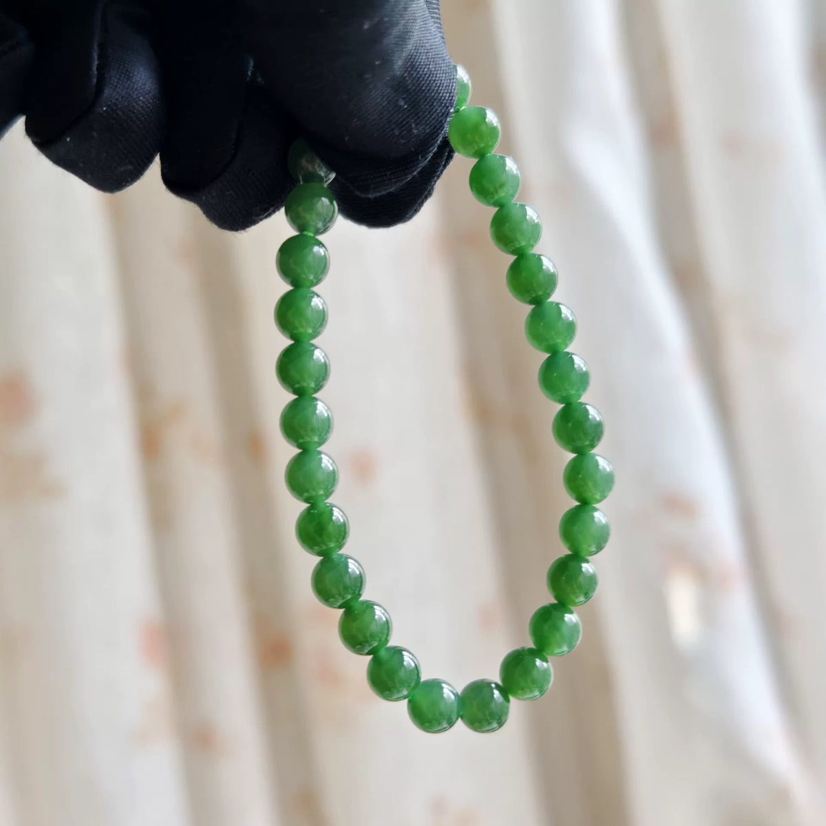 Armband i äppelgrön nefrit jade 6mm