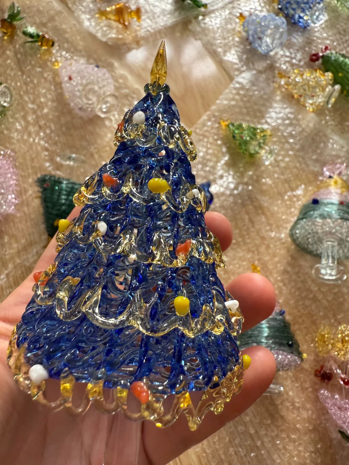 Ornamento per albero di Natale in vetro blu cobalto artigianale