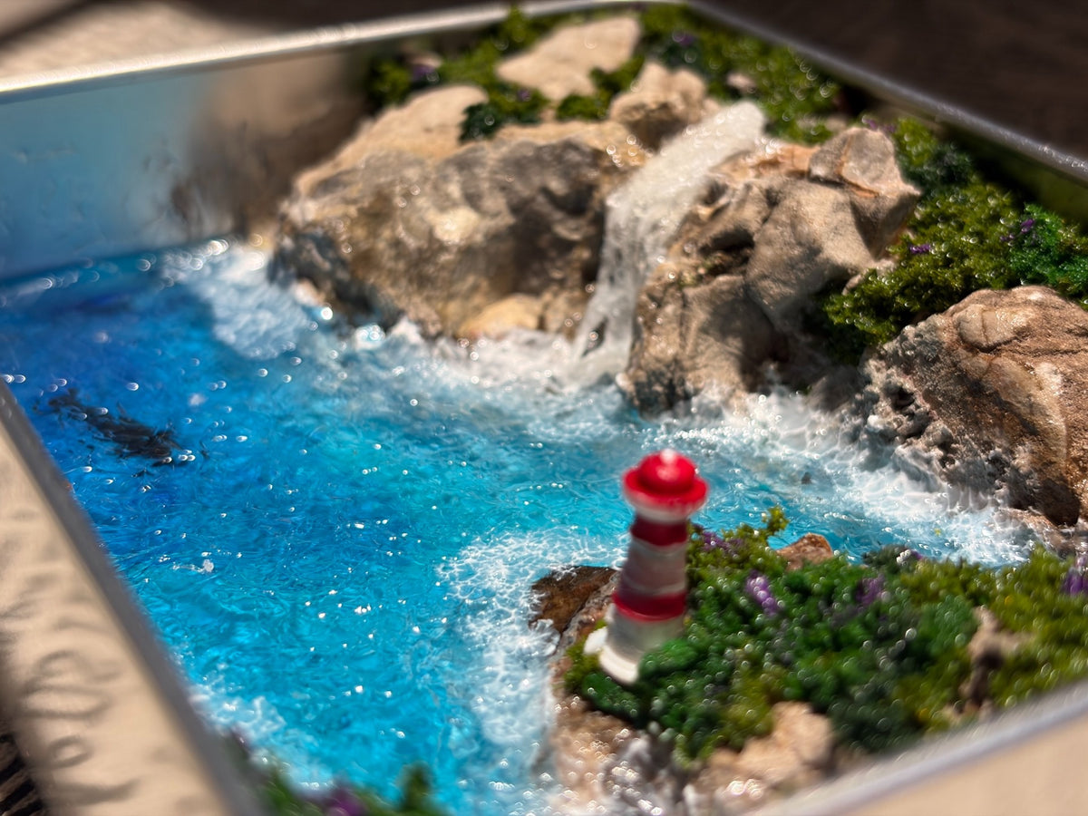 Handgefertigte Miniatur-Wasserfall-Insel-Blechdosenszene