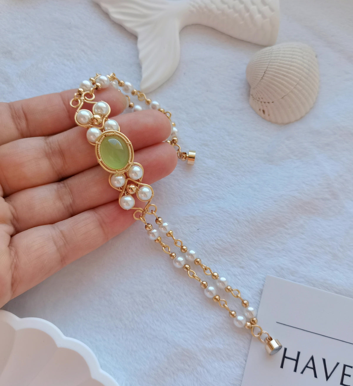 Pulsera de prehnita y perlas