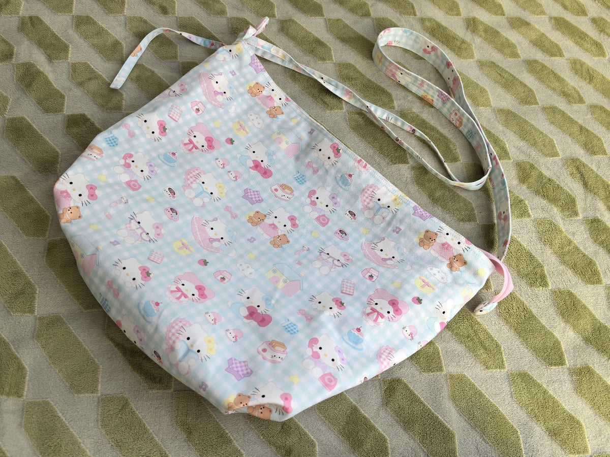Hello Kitty Gingham Print Shoulder Bag