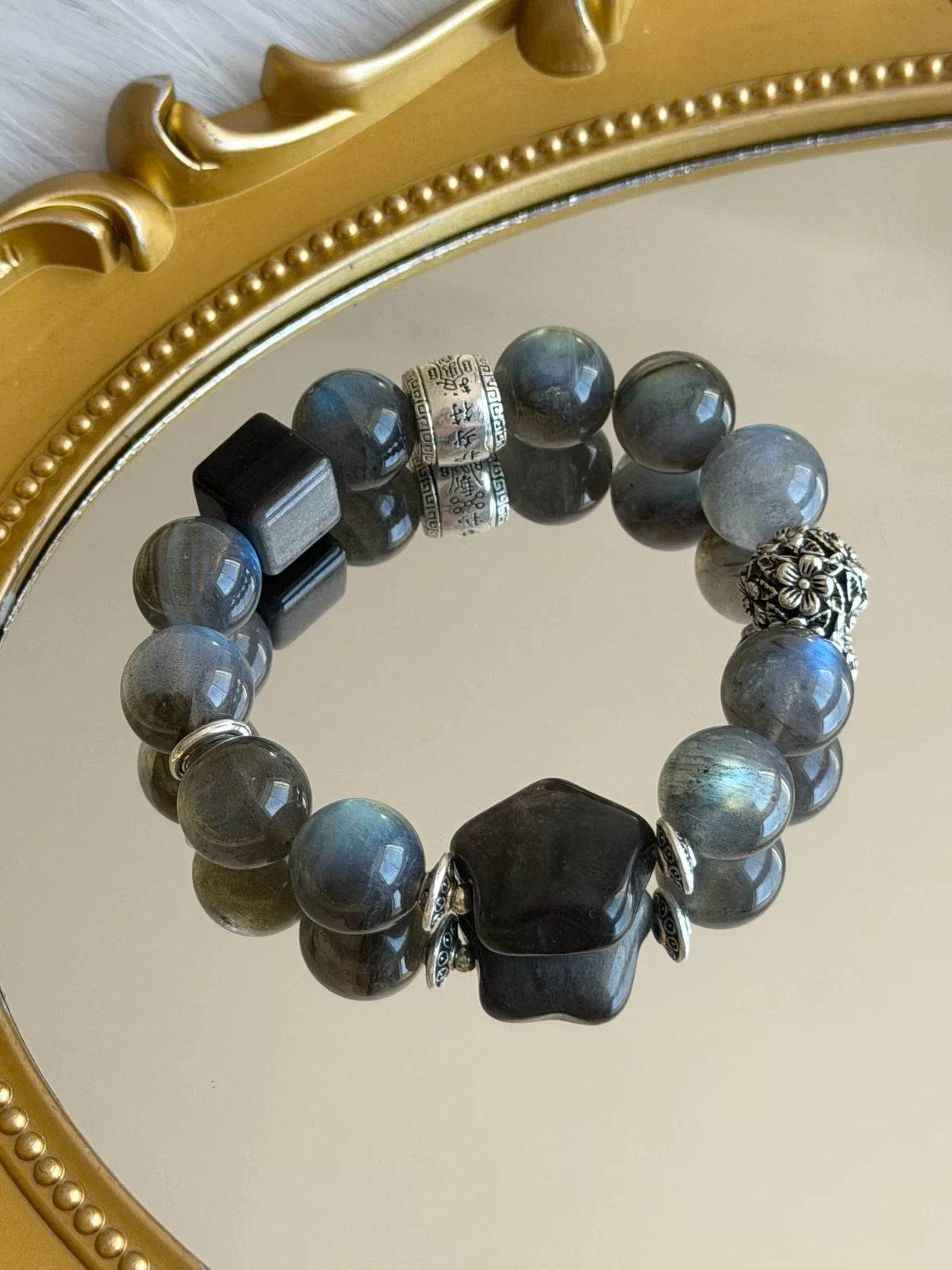 Bracciale in pietra di luna grigia 13mm