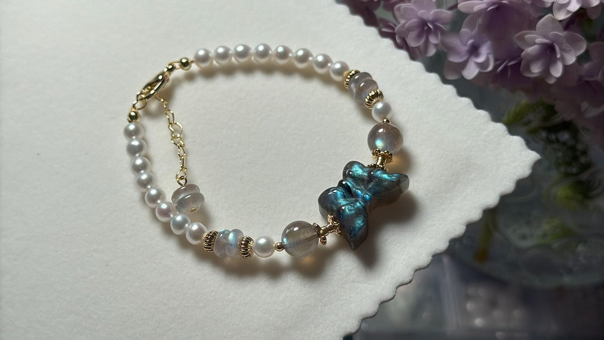 Bracelet en perles papillon labradorite, pierre de lune et perles