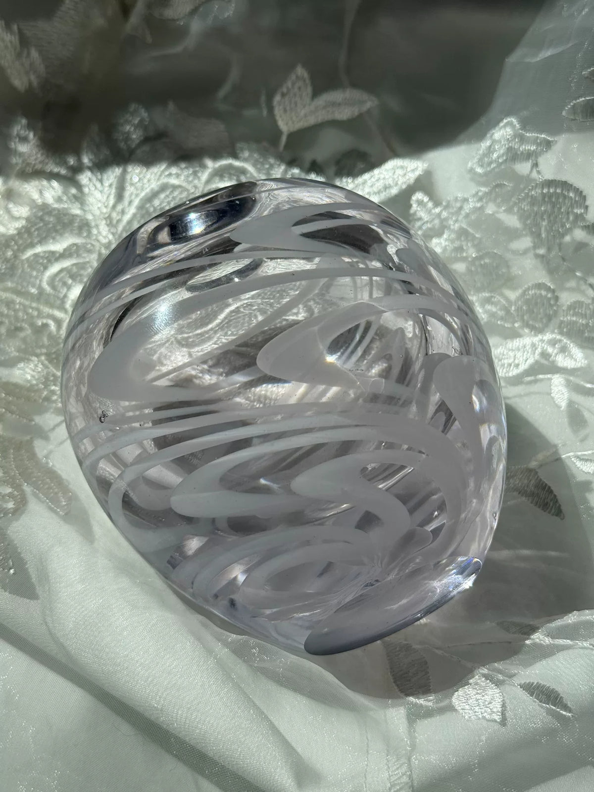 Spherical Clear Glass Vase With White Feather Pattern