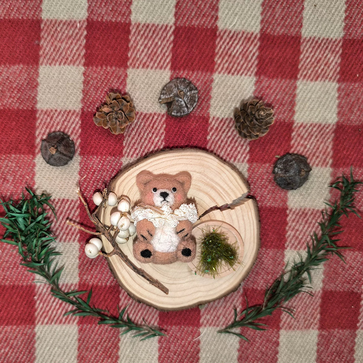 ハンドメイド 羊毛フェルト ミルクティーベア チャーム