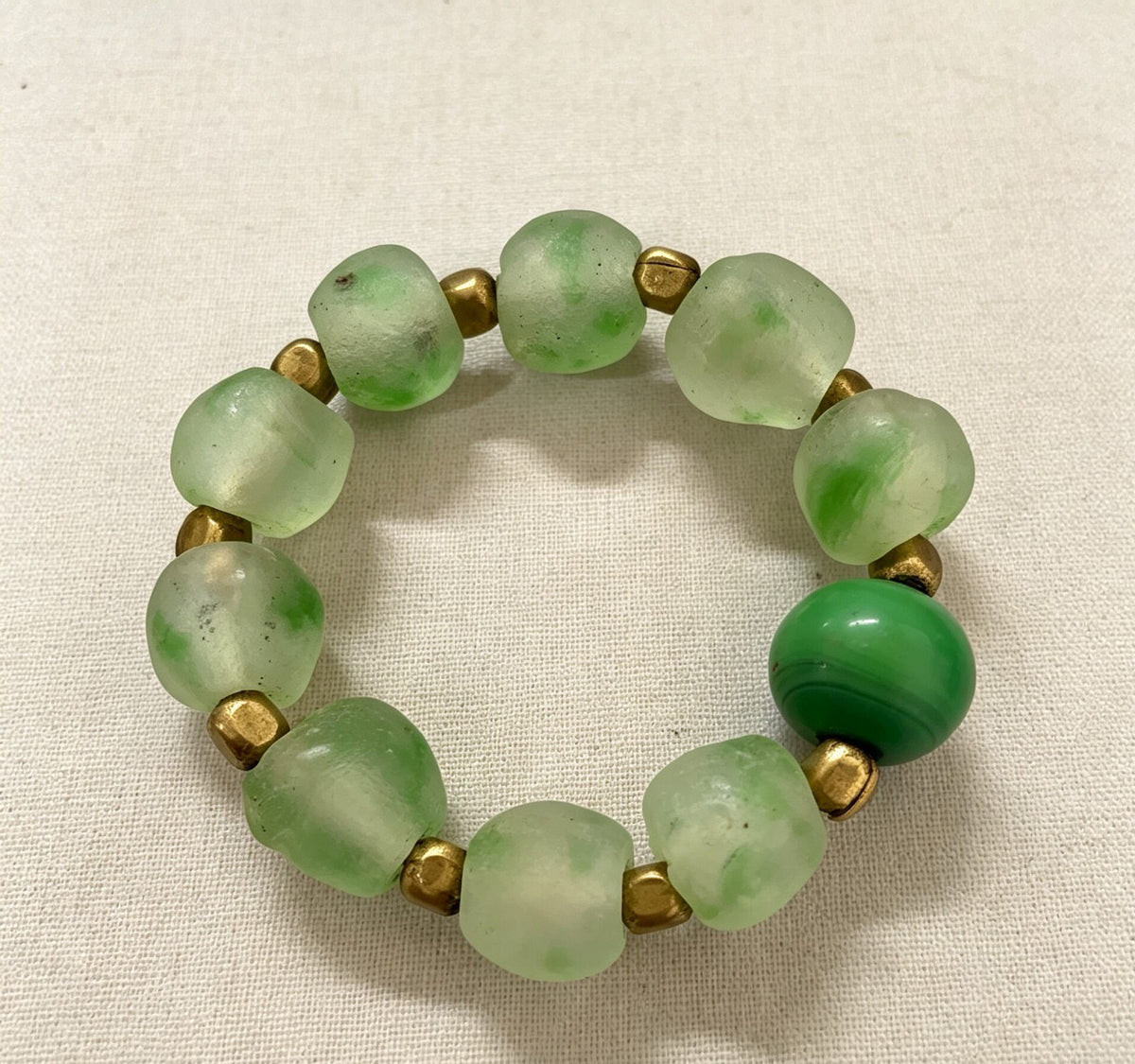 Green Frosted Glass Beaded Bracelet