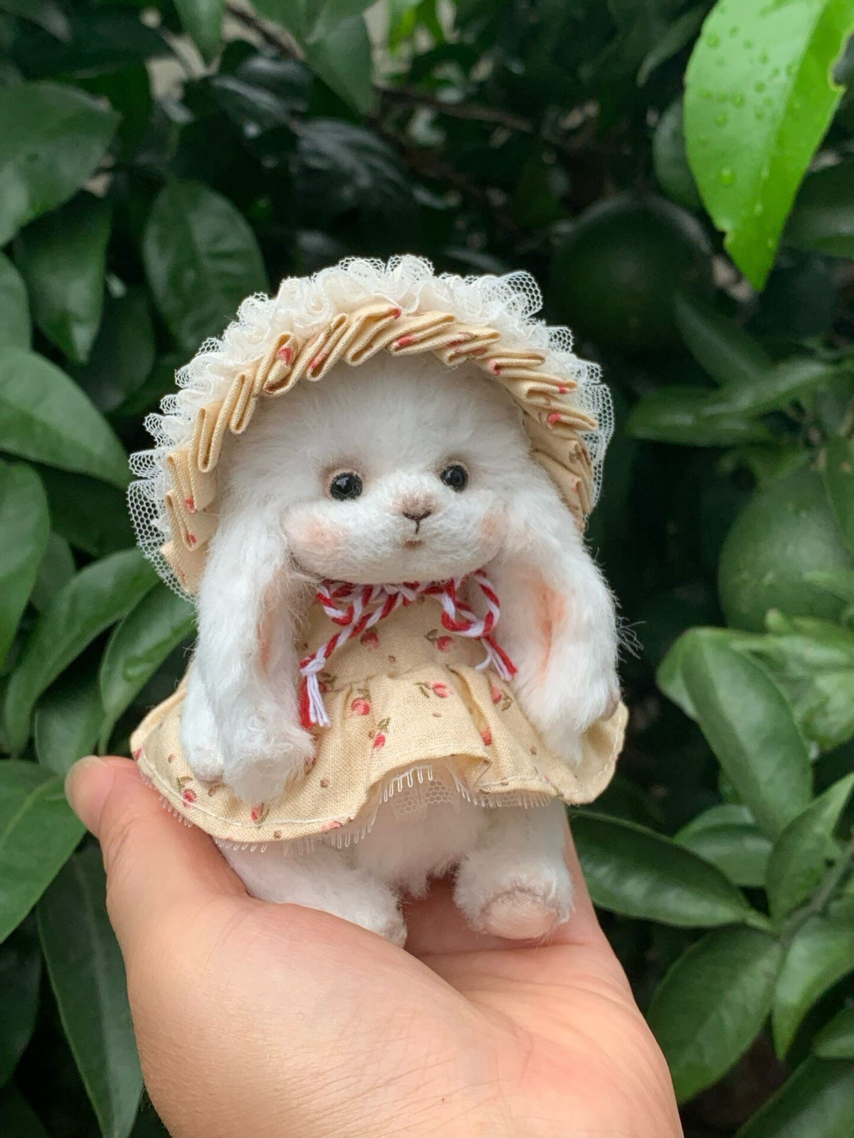 ポーズ可能な関節可動式ぬいぐるみウサギ