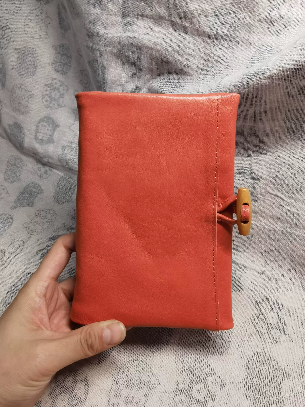 Capa para Agenda A6 em Pele de Cabra Vermelho Pomelo