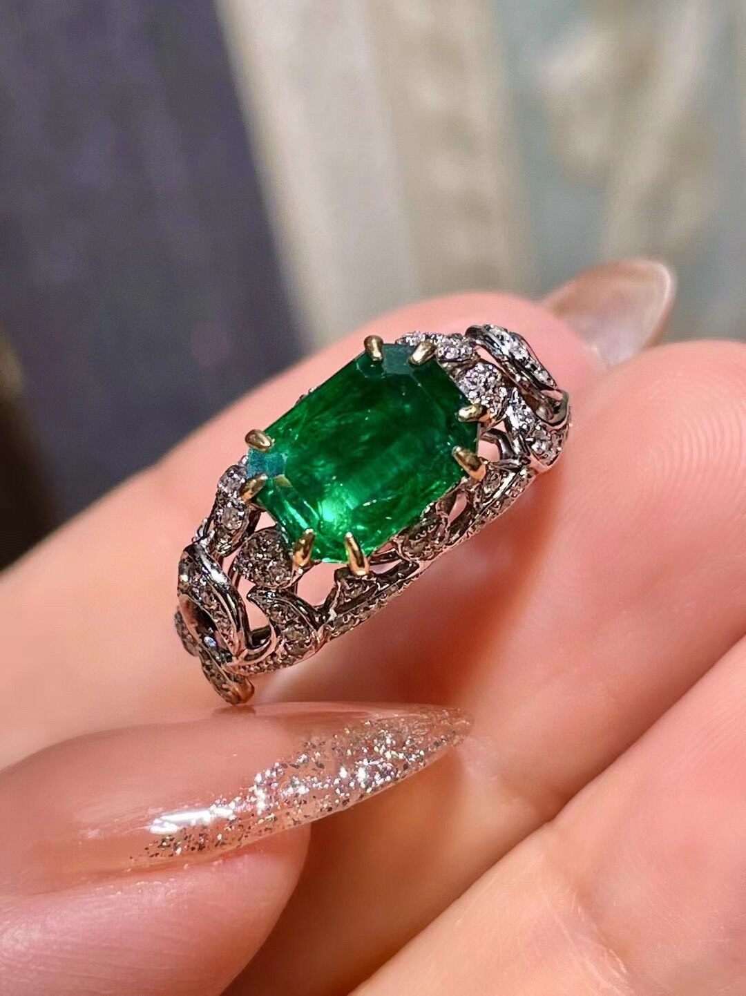 18K Gold Emerald Ring, 1.82ct Center Stone, Pavé Setting