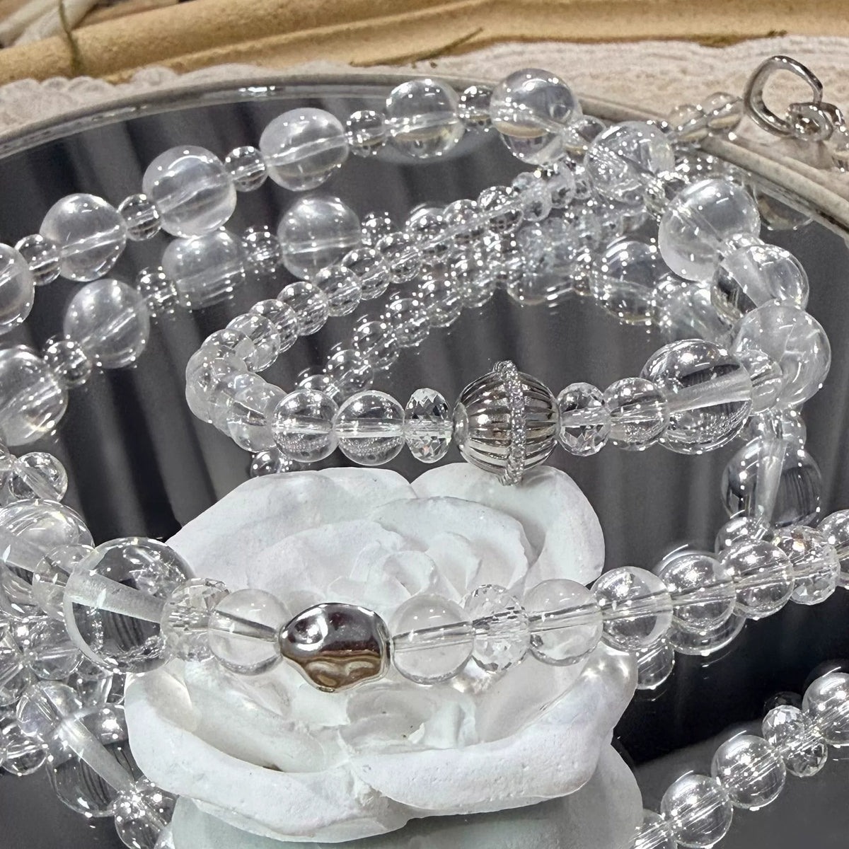 Halsband med fasetterad naturlig vit kvarts i 925 silver