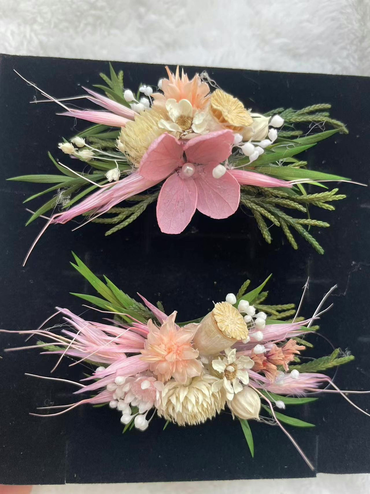 Bloemaccessoires van gepreserveerde echte bloemen