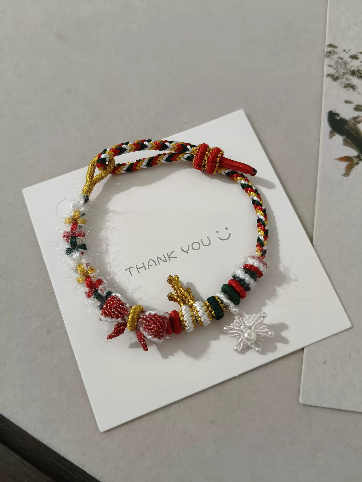 Handgevlochten Kerstomarmband Rood Goud Groen Wit