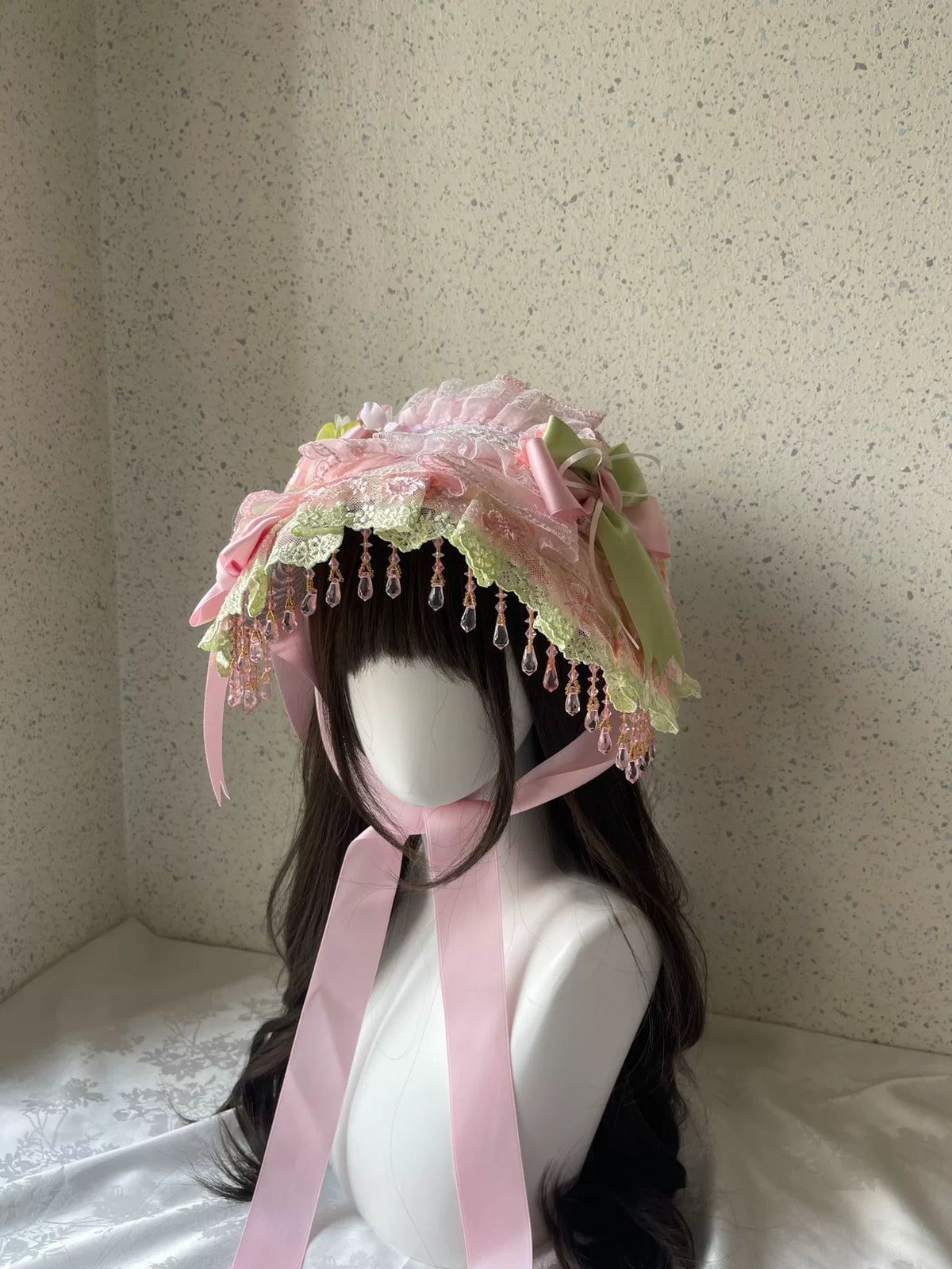 Cappellino Bonnet Lolita in pizzo rosa e verde