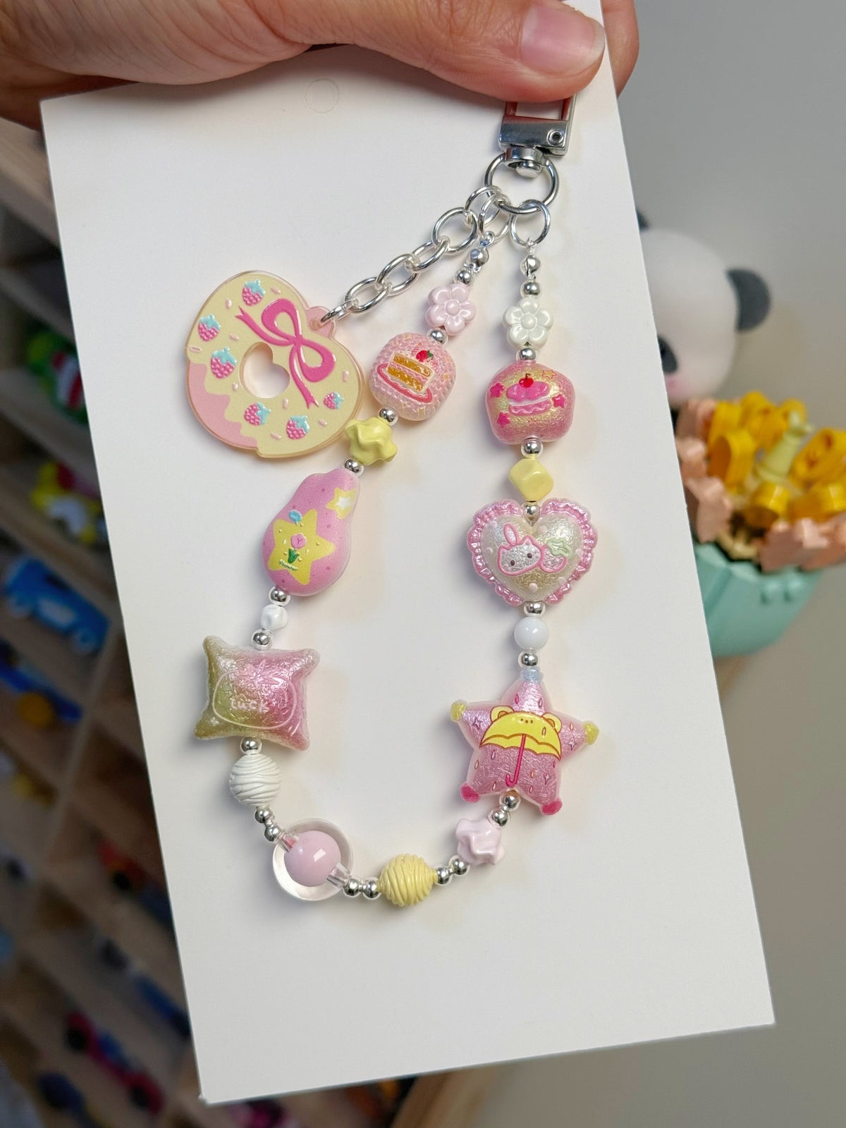 Llavero y correa para móvil con cuentas kawaii rosa