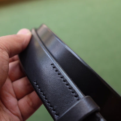 Black Leather Belt with 4.0-4.5mm Thickness and Single-Prong Buckle