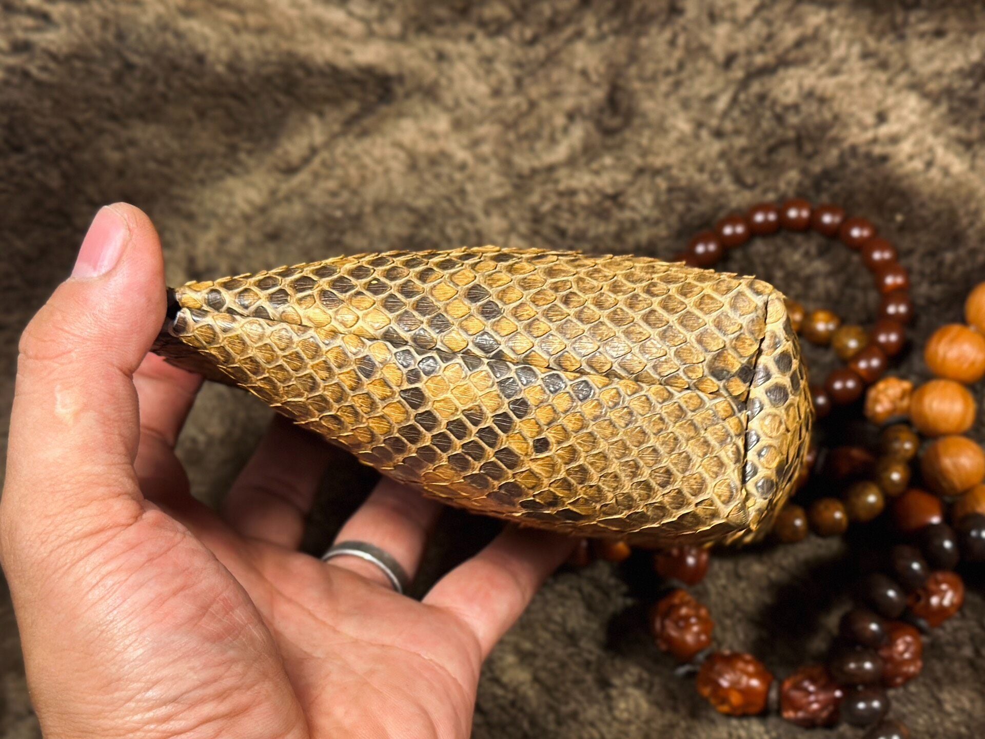 Genuine Leather Beaded Bracelet Storage Bag with Reptile Scale Pattern