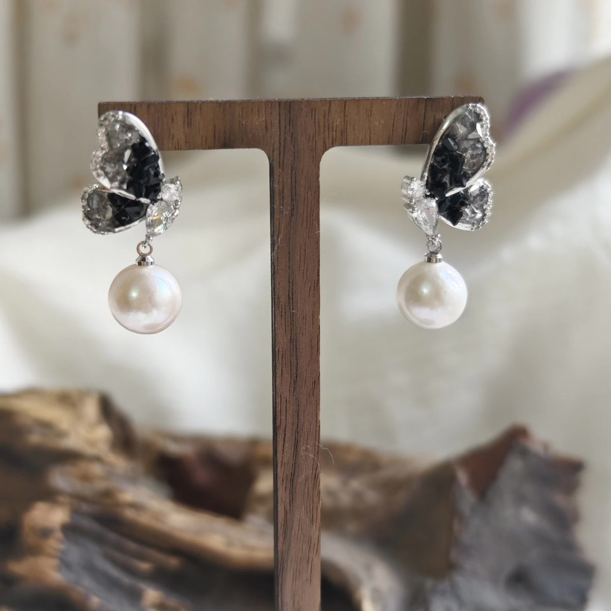 Geode-Schmetterling-Ohrringe mit 11mm Perle