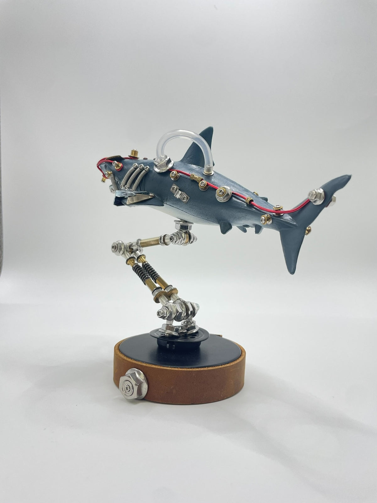 Scultura Squalo Meccanico Blu Scuro Artigianale