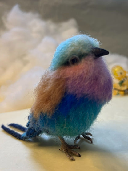 Handcrafted Needle-Felted Wool Bird Figurine with Multi-Tonal Gradient