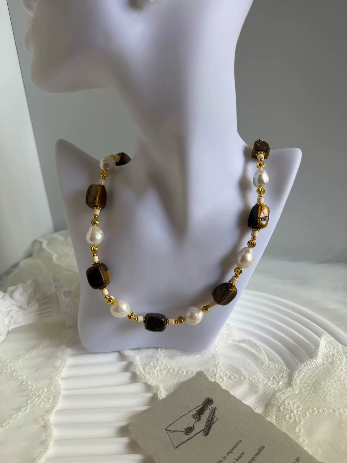 Collier de perles œil de tigre et perles