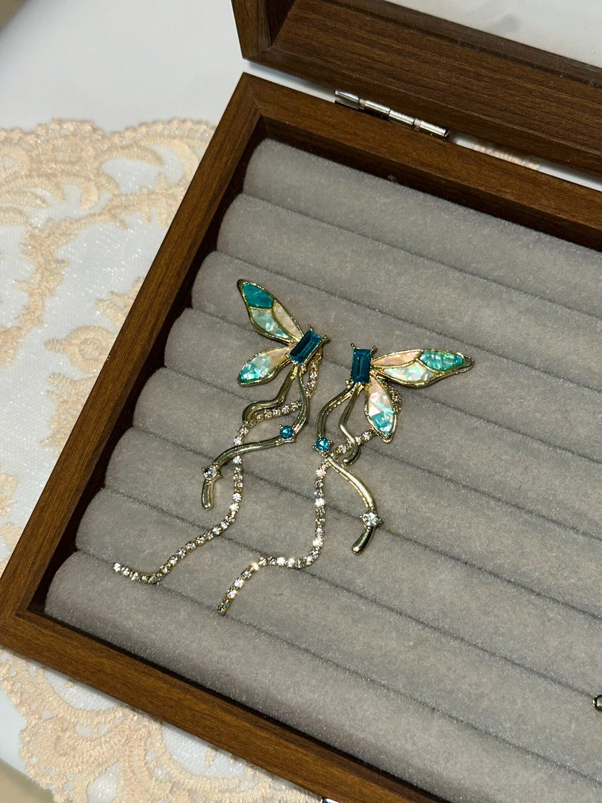 Butterfly Earrings with Tassel Chain