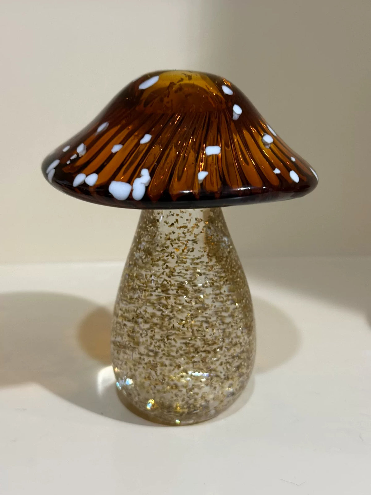Ornement champignon en verre vintage avec feuille d'or