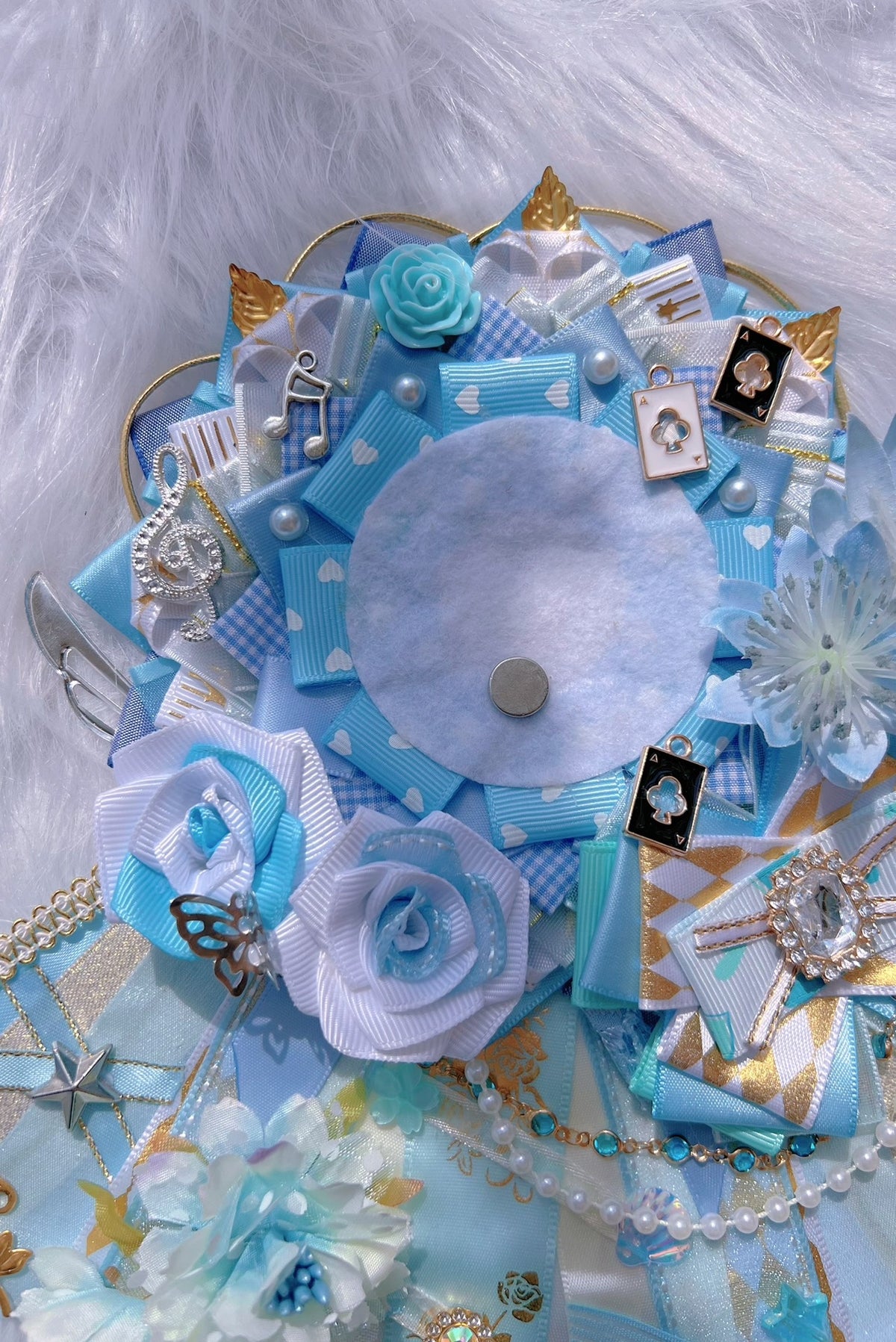 Blue White Trailing Badge Holder Pearl Chain