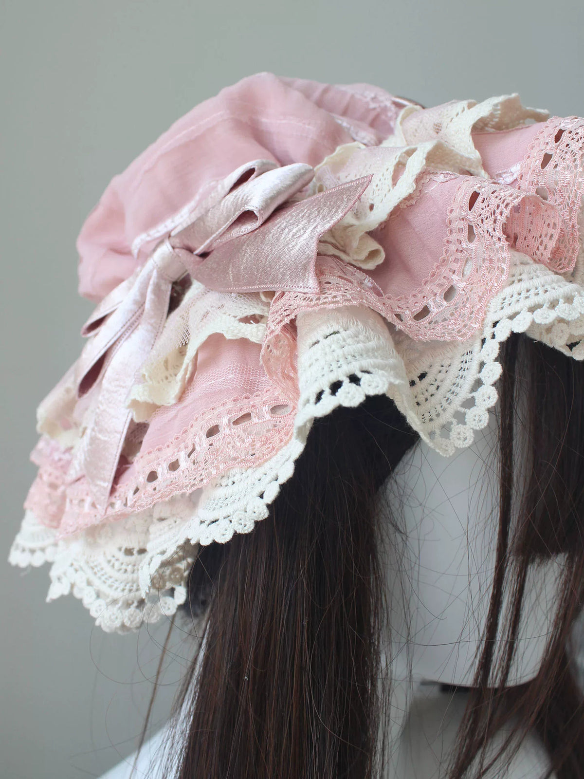 Bonnet Lolita artisanal ruban rose antique