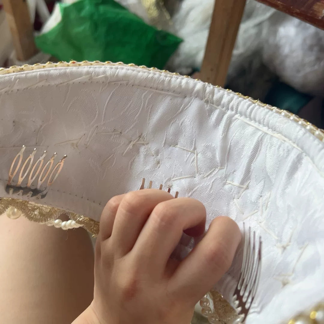 Gouden Pearl Star Tudor Crown Hoofdtoofstuk