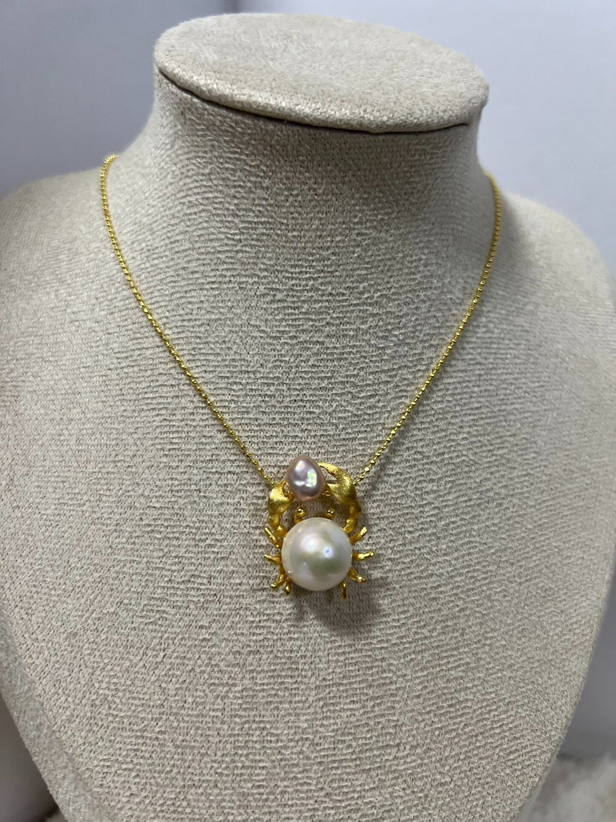 Crab Pearl Pendant Gold Tone