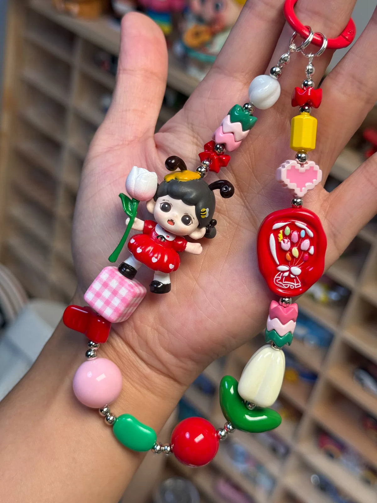 Acessório de Contas com Boneca para Telemóvel, Mala e Chaveiro