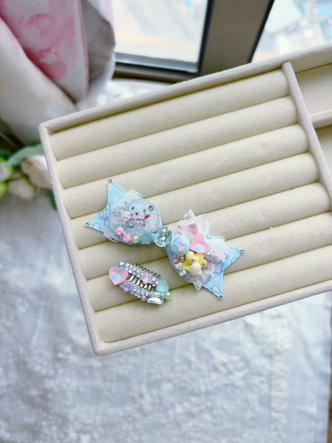Junto de clips para el pelo de mascota en azul pastel