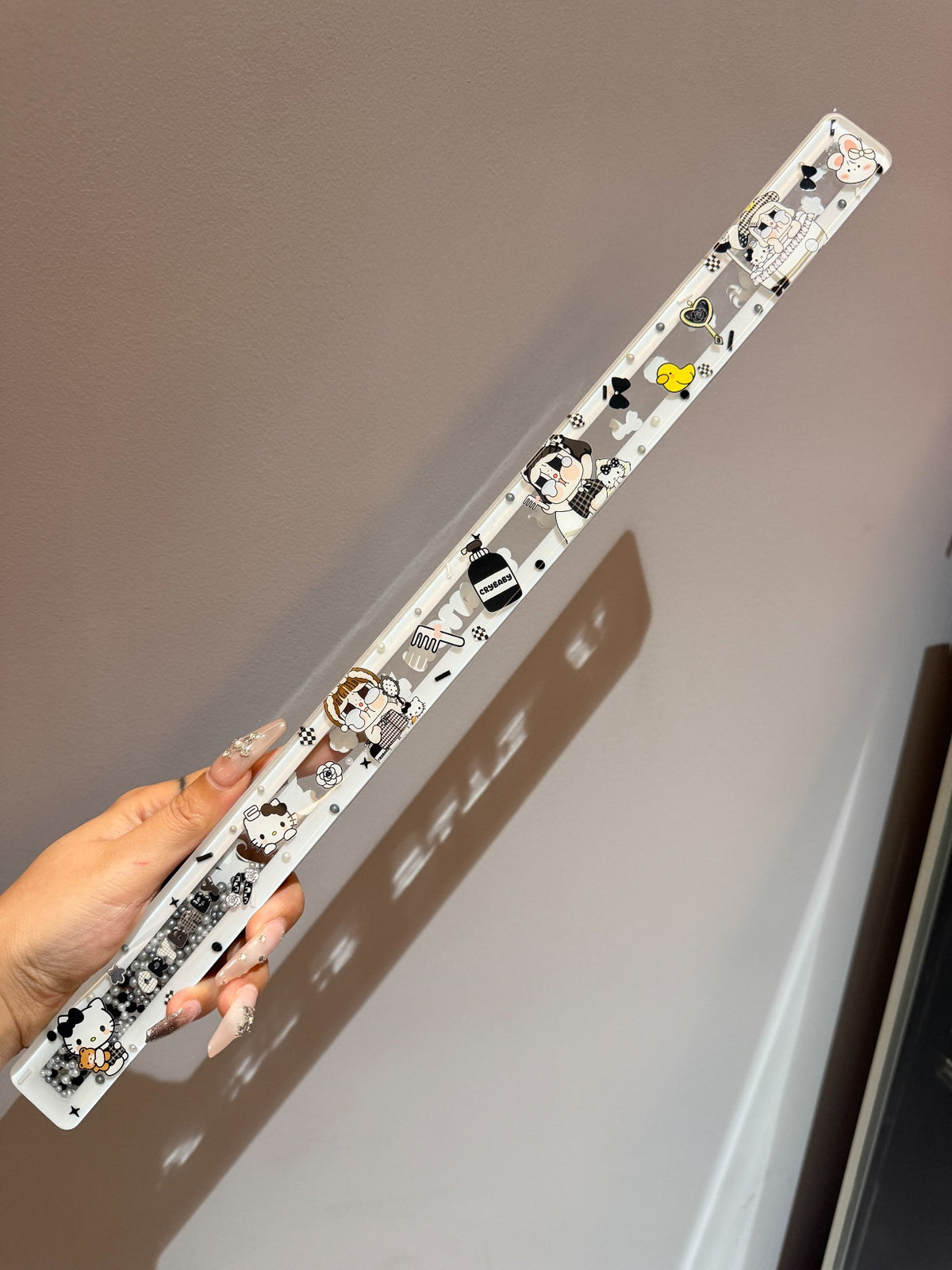 Double-Sided Quicksand Ruler with Character Charms