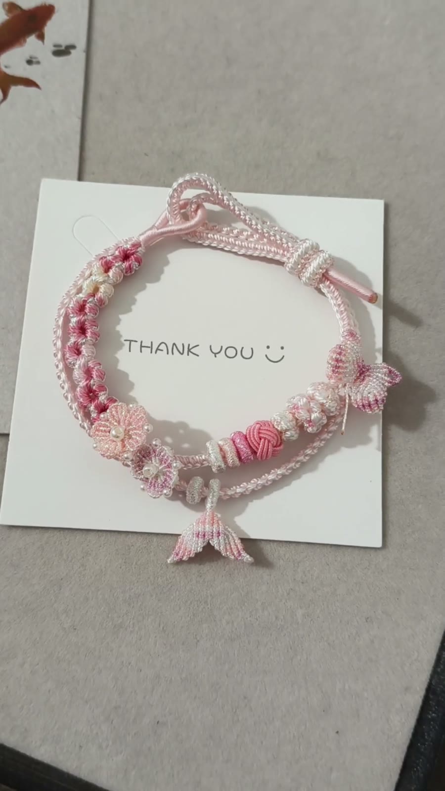 Pulseira Trancada em Gradiente Rosa e Branco Artesanal
