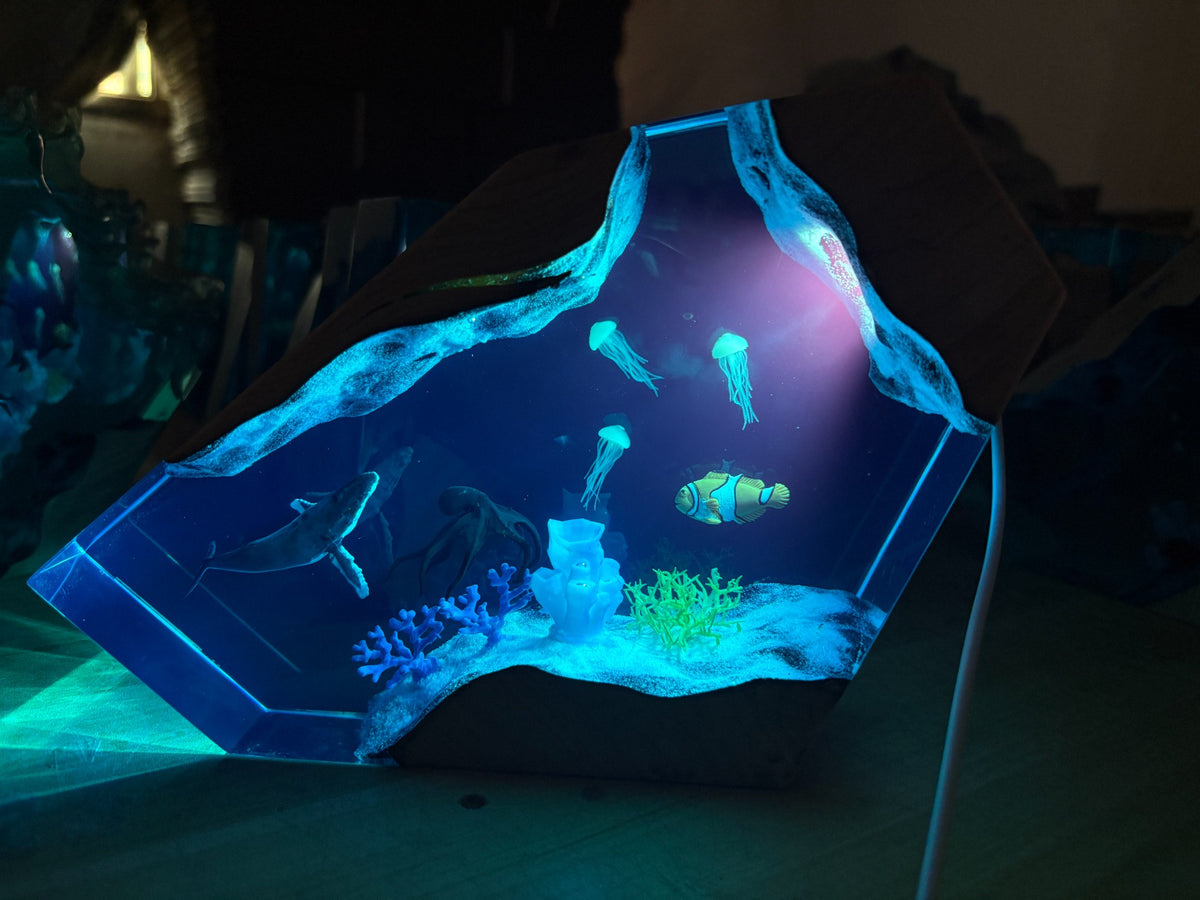 Resin Ocean Diorama Wooden LED Lamp