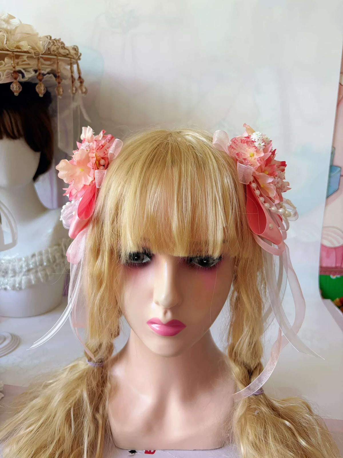 Roze Lolita handakte haarornels met bloemen en parelen