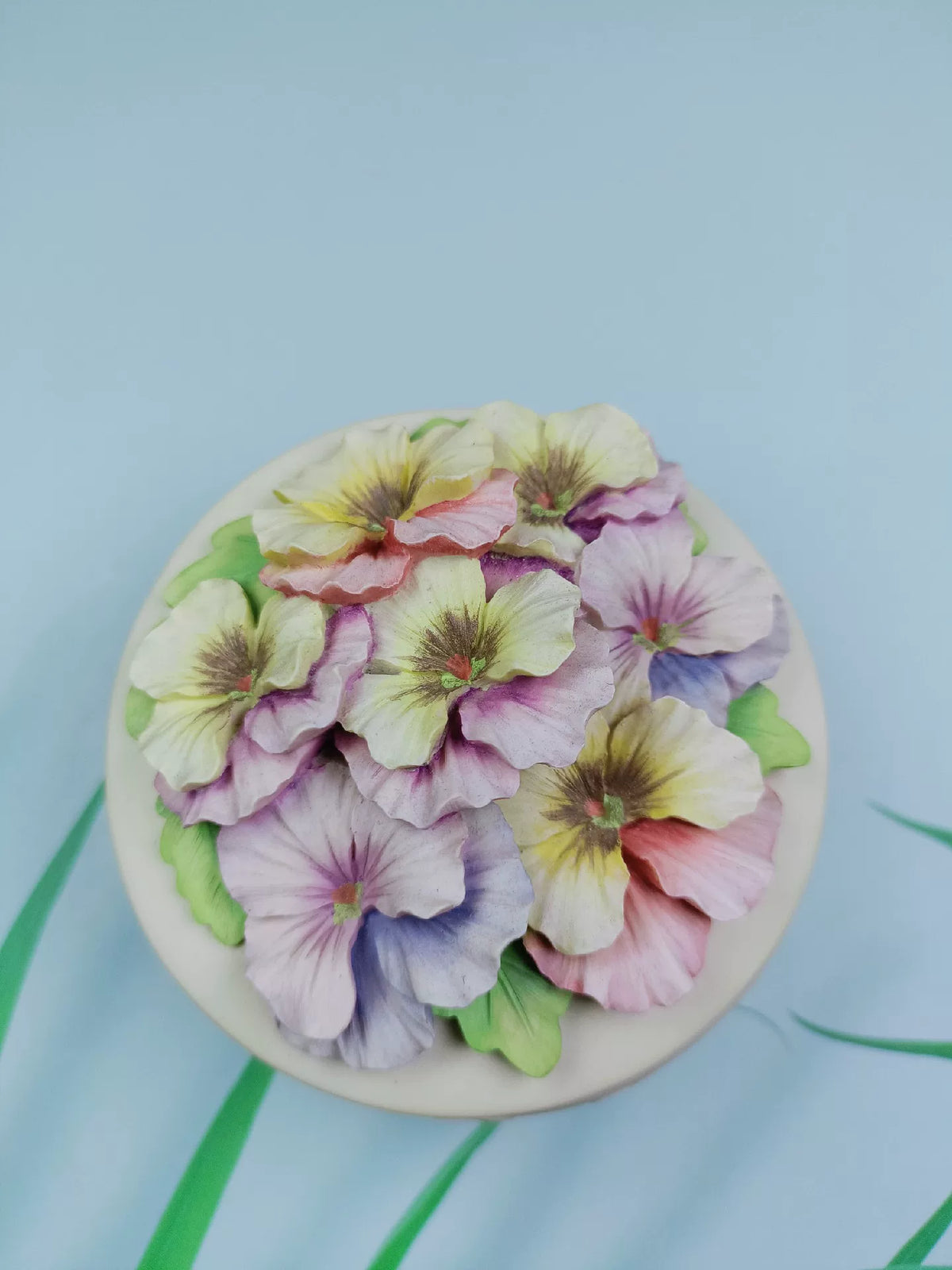Round Off White Lidded Jar 8.6 cm