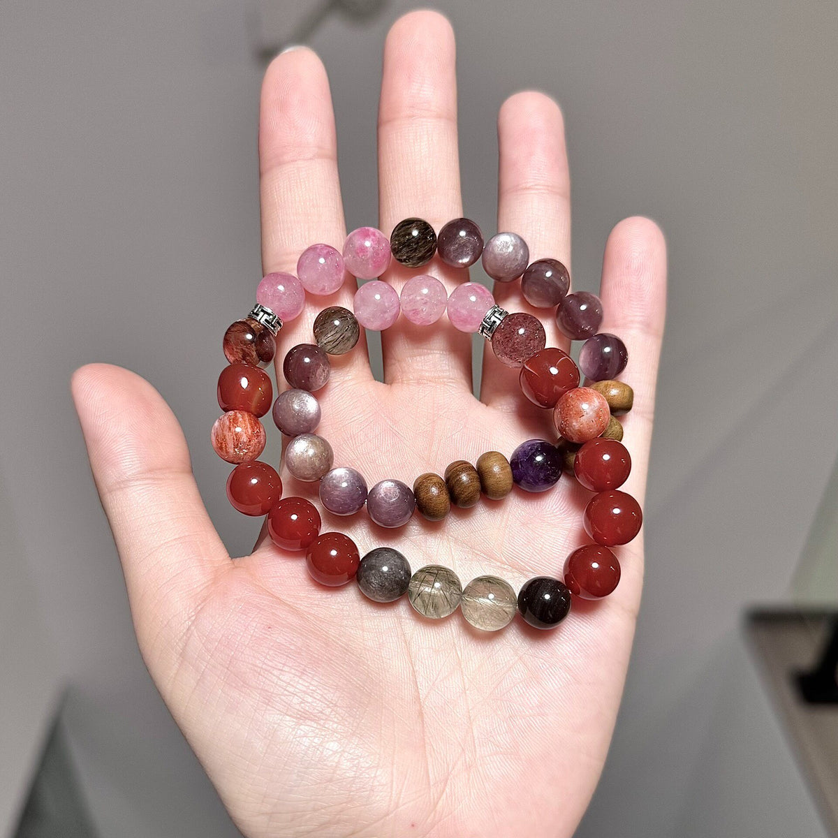 Bracciale a doppio giro in agata rossa e lepidolite viola