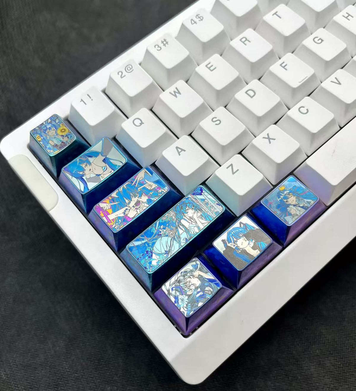 Hatsune Miku Titanium Alloy Keycap Set