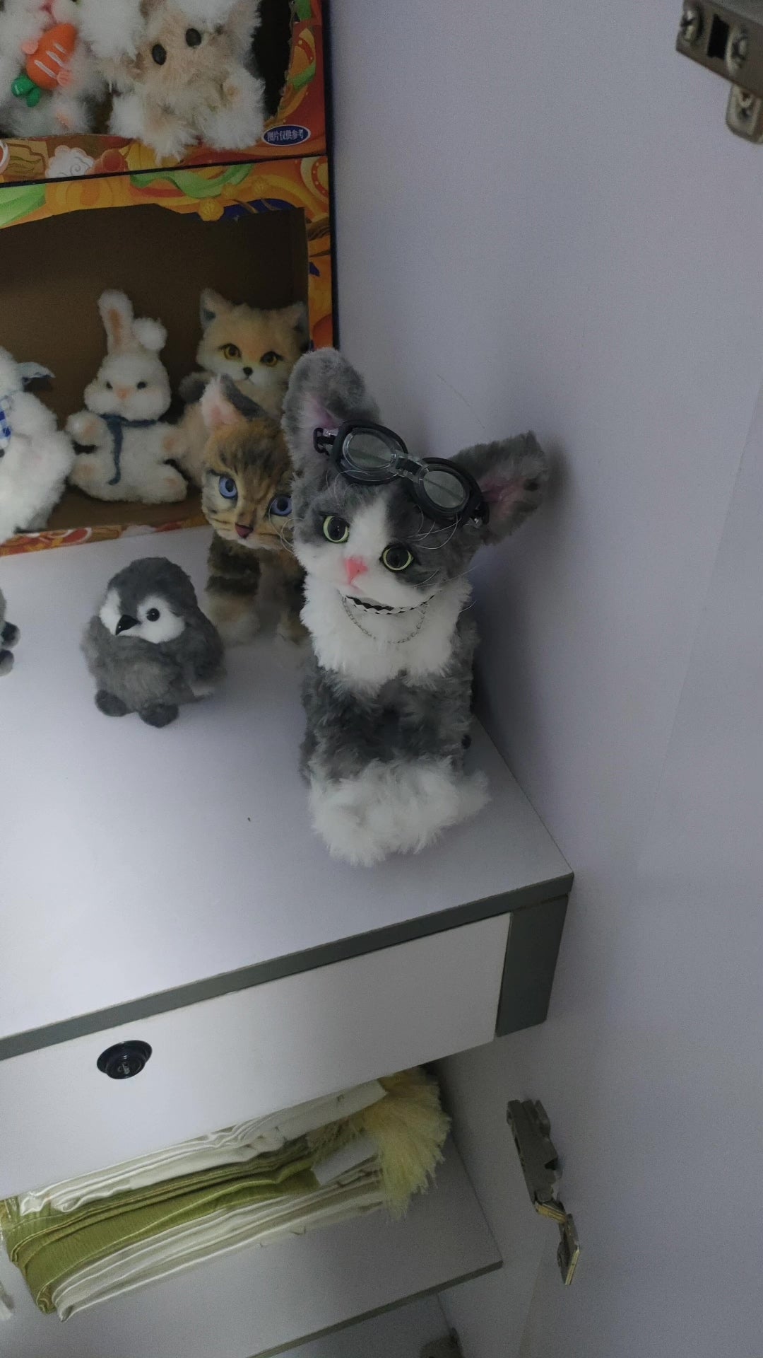 Gatto Devon Rex in peluche articolato artistico