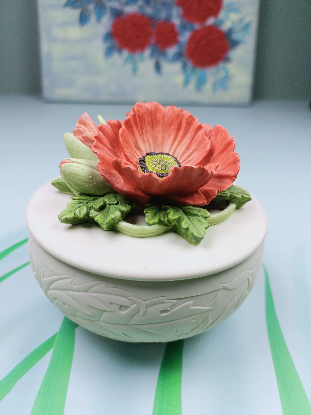 Récipient décoratif en silicone avec couvercle floral