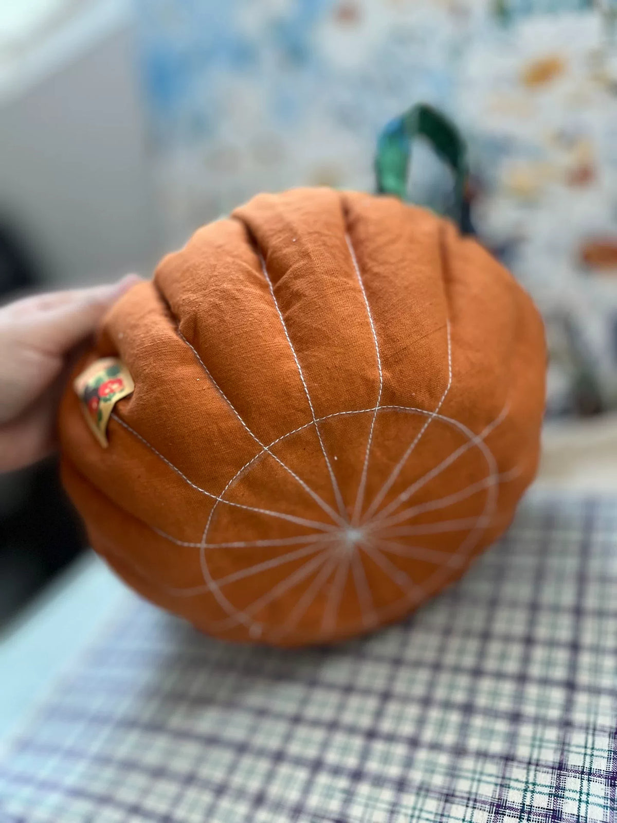 Cesta de almacenamiento calabaza hecha a mano naranja teñido con plantas